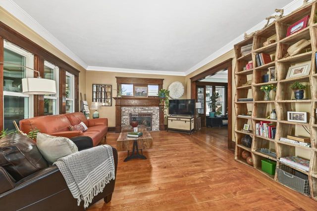 7441 Lincoln PLACE, Wauwatosa, WI 53213