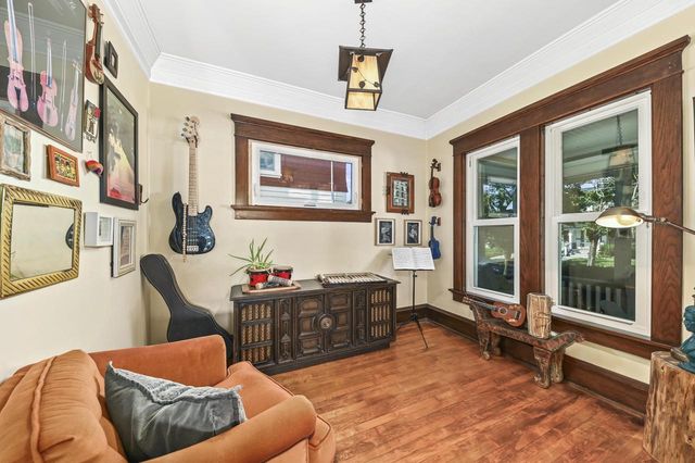 7441 Lincoln PLACE, Wauwatosa, WI 53213