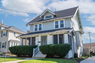 7441 Lincoln PLACE, Wauwatosa, WI 53213