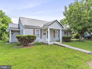 437 EVERETT PL, Romney, WV 26757