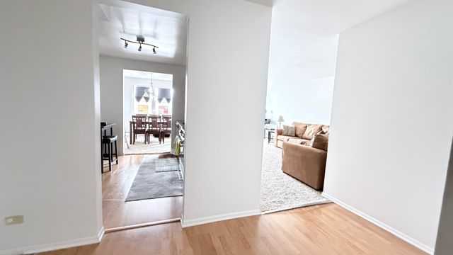 5220 Oakton Street 204, Skokie, IL 60077