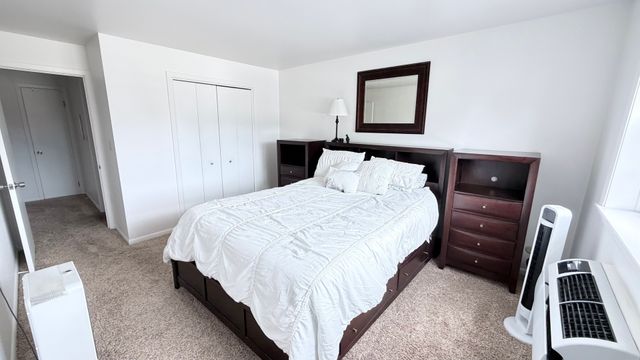 5220 Oakton Street 204, Skokie, IL 60077