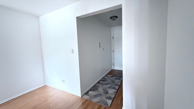 5220 Oakton Street 204, Skokie, IL 60077