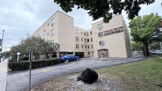 5220 Oakton Street 204, Skokie, IL 60077