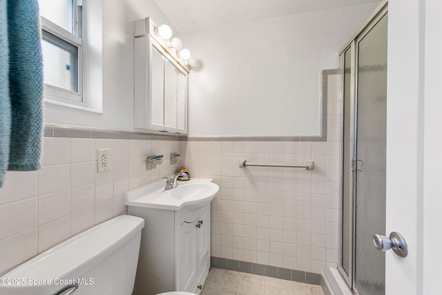 409 Lynn Avenue, Melbourne, FL 32935