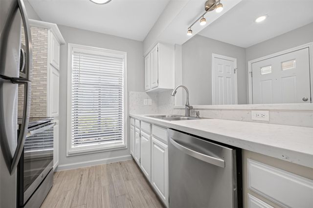 1311 Antoine Drive 195, Houston, TX 77055