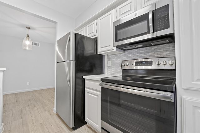 1311 Antoine Drive 195, Houston, TX 77055