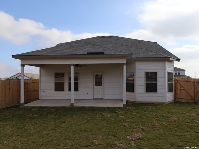 1172 Limestone Ridge, Seguin, TX 78155