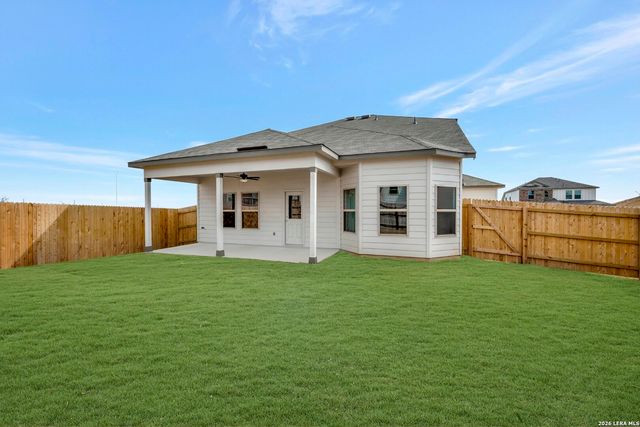 1172 Limestone Ridge, Seguin, TX 78155