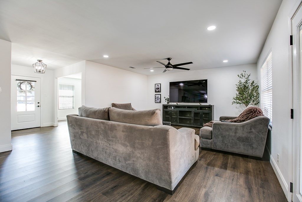 Image 10 of property listing at 3508 Sunset Dr, San Angelo, TX 76904