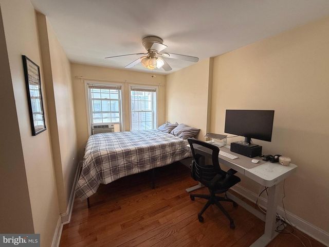 614 S LECOUNT ST, Philadelphia, PA 19146