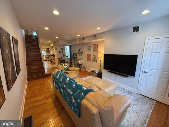 614 S LECOUNT ST, Philadelphia, PA 19146