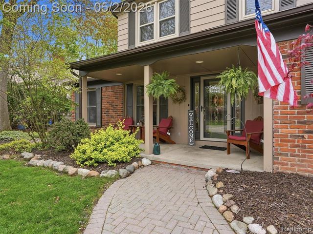 37279 Maple Leaf Court, Clinton Township, MI 48036