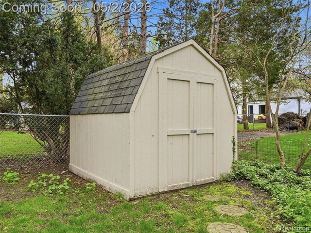 37279 Maple Leaf Court, Clinton Township, MI 48036