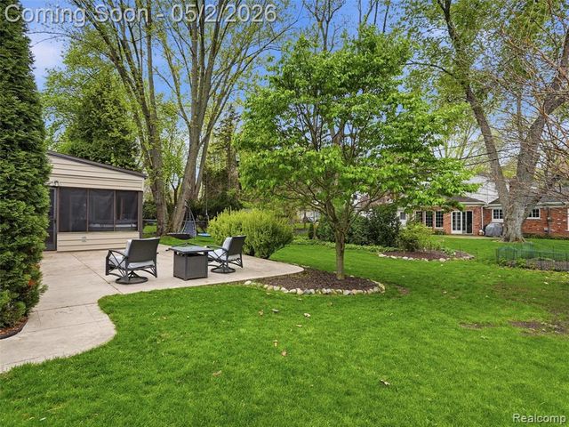 37279 Maple Leaf Court, Clinton Township, MI 48036