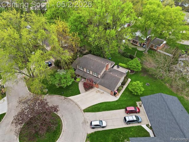 37279 Maple Leaf Court, Clinton Township, MI 48036
