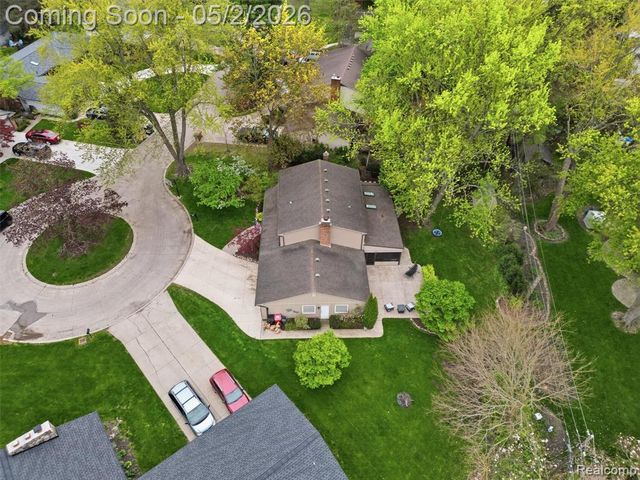 37279 Maple Leaf Court, Clinton Township, MI 48036
