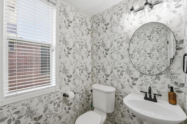 5022 Double Eagle Drive, Pasadena, TX 77505