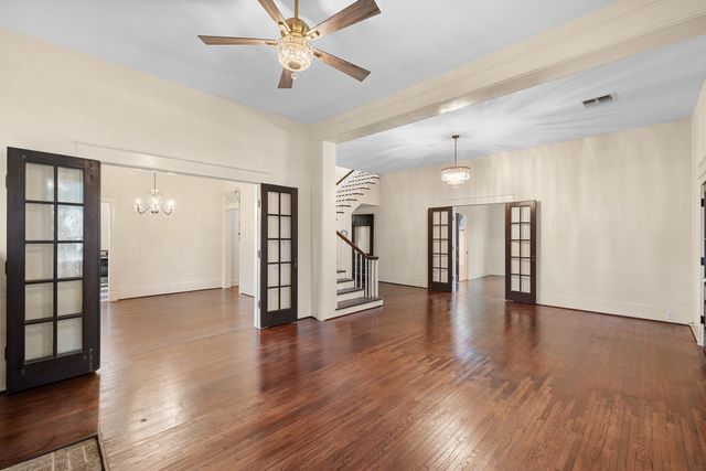 452 N Jackson Street, La Grange, TX 78945