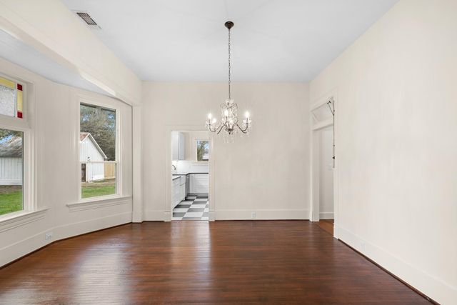 452 N Jackson Street, La Grange, TX 78945