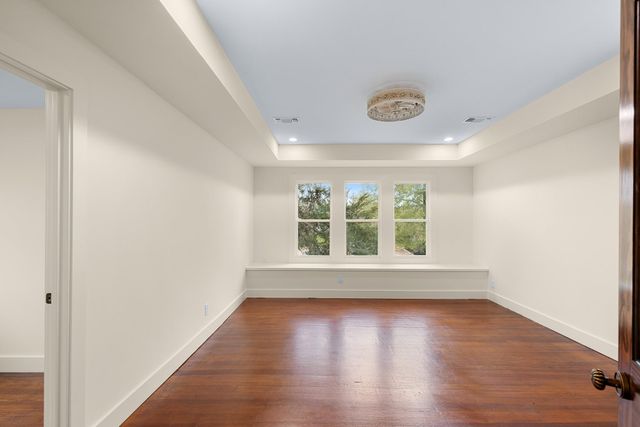 452 N Jackson Street, La Grange, TX 78945