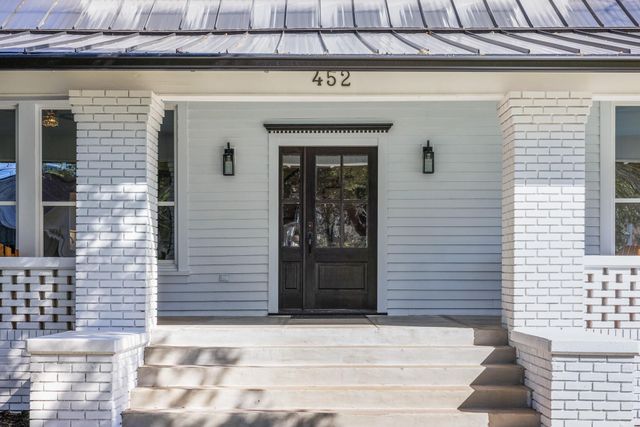 452 N Jackson Street, La Grange, TX 78945