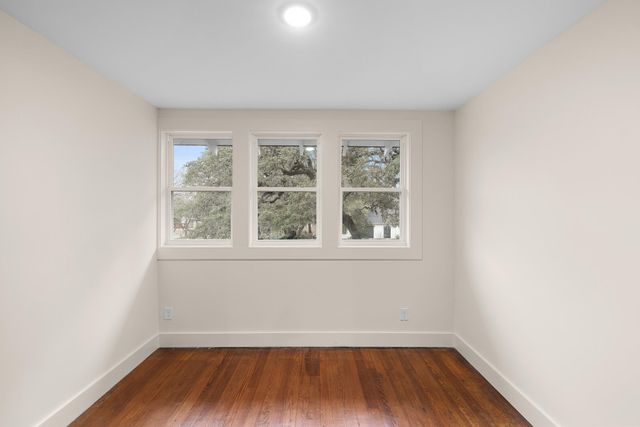 452 N Jackson Street, La Grange, TX 78945