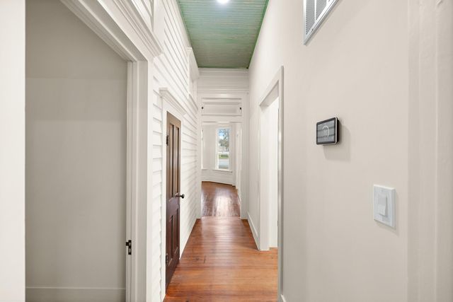 452 N Jackson Street, La Grange, TX 78945