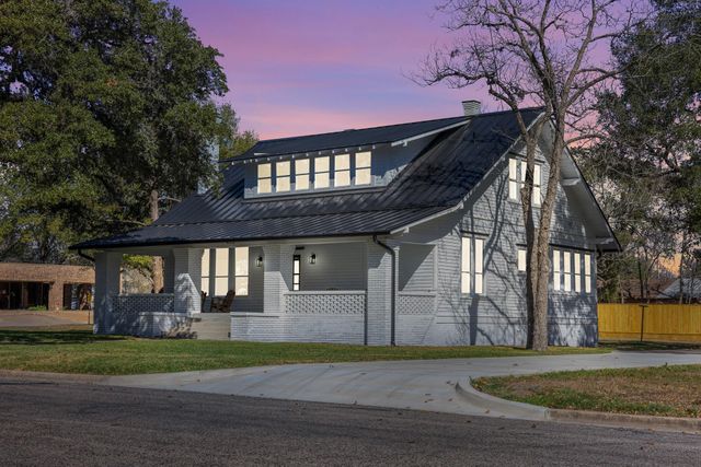 452 N Jackson Street, La Grange, TX 78945