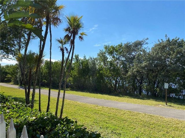 1940 Sweetbay Way, Hollywood, FL 33019