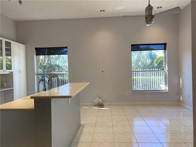 1940 Sweetbay Way, Hollywood, FL 33019