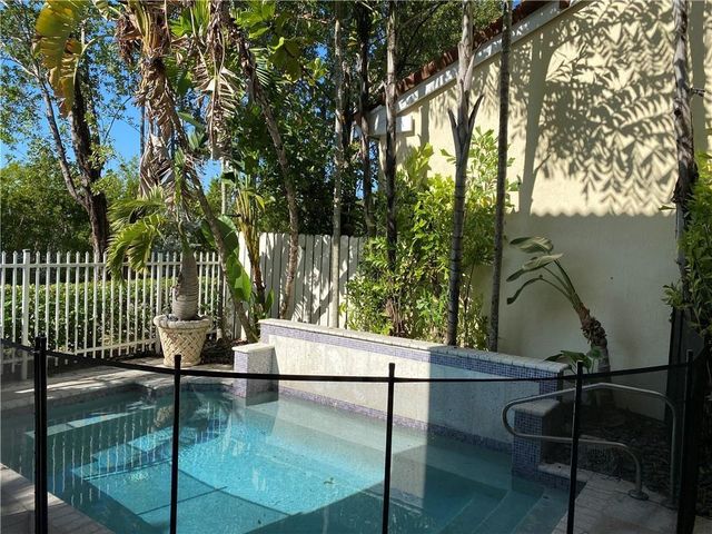 1940 Sweetbay Way, Hollywood, FL 33019