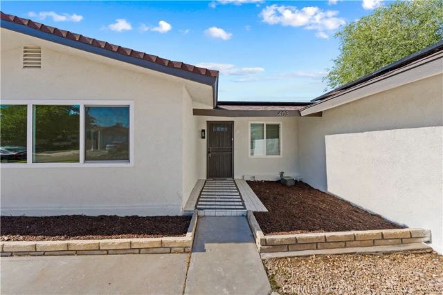 403 Lightcap, Lancaster, CA 93535