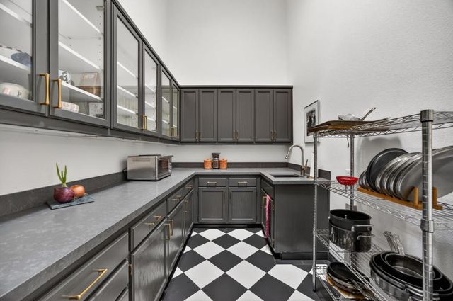 3930 Main St, Fair Oaks, CA 95628