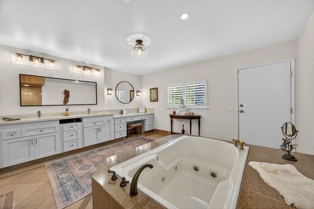 3930 Main St, Fair Oaks, CA 95628