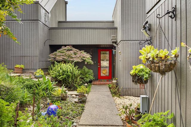 3930 Main St, Fair Oaks, CA 95628
