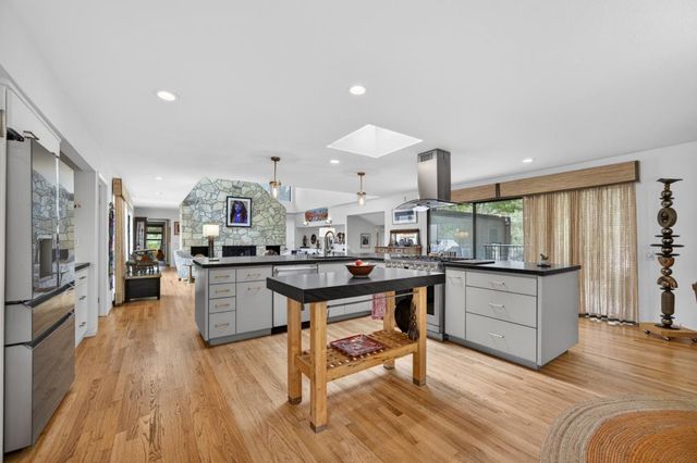 3930 Main St, Fair Oaks, CA 95628