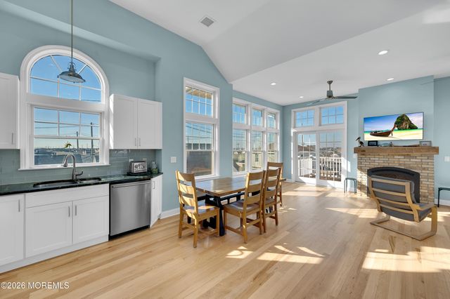 170 W Beach Way, Lavallette, NJ 08735