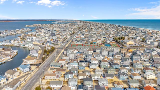 170 W Beach Way, Lavallette, NJ 08735