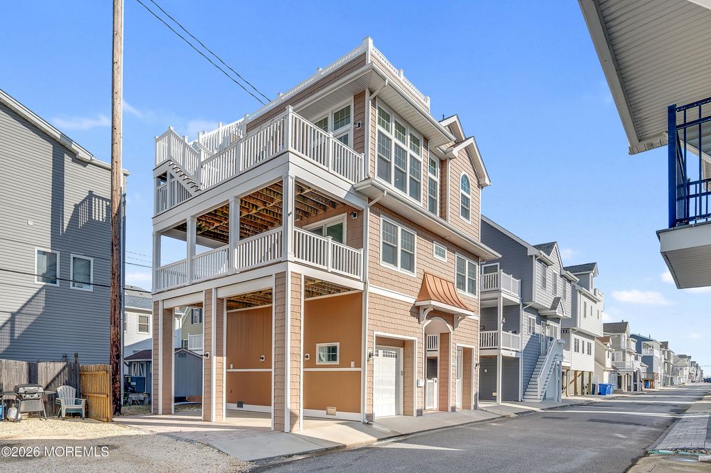 170 W Beach Way, Lavallette, NJ 08735