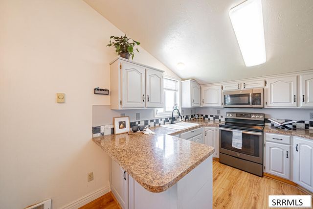 3126 S 2810 W, Rexburg, ID 83440