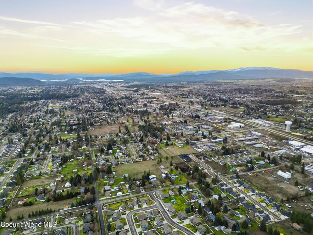 11036 N Armonia WAY, Hayden, ID 83835