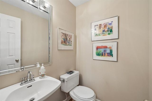 870 SE Walnut Ridge Drive, Waukee, IA 50263