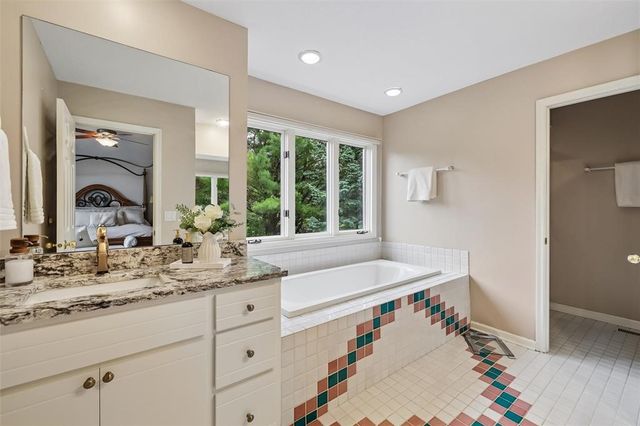 870 SE Walnut Ridge Drive, Waukee, IA 50263