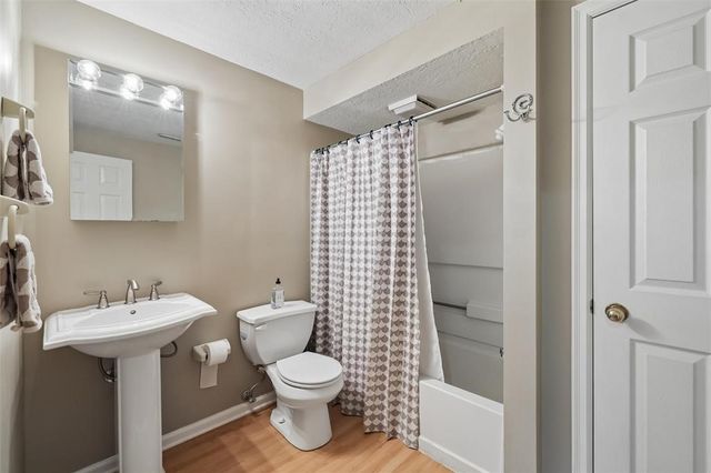 870 SE Walnut Ridge Drive, Waukee, IA 50263