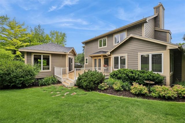 870 SE Walnut Ridge Drive, Waukee, IA 50263