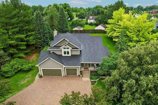 870 SE Walnut Ridge Drive, Waukee, IA 50263