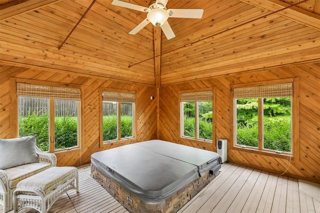 870 SE Walnut Ridge Drive, Waukee, IA 50263