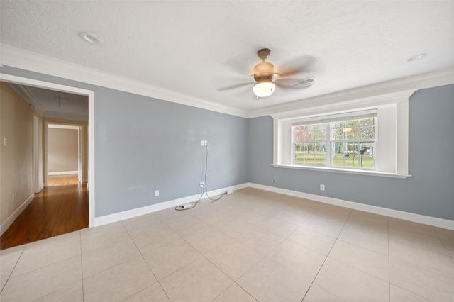 6742 Dusty Lane, Conroe, TX 77306