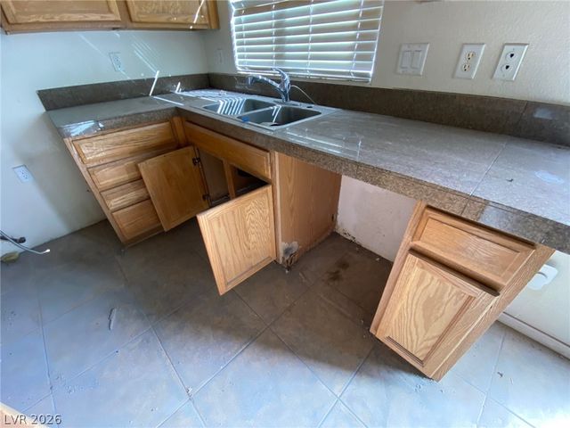 709 Claxton Avenue, North Las Vegas, NV 89084